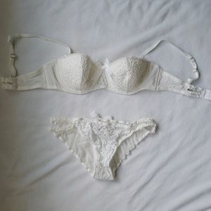 Bra and panty set